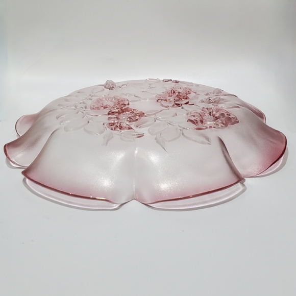 13" 🇩🇪 Crystal Pink Roses 3 Toed Ruffled Edge Satin Serving Platter by Mikasa - Picture 7 of 13